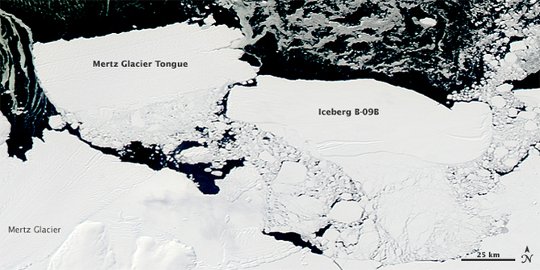 B-09B collides with the Mertz Glacier Tongue