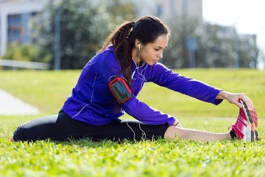 How To Best Stretch Before And After A Workout