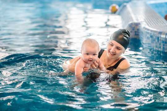 Why Your Child Take Should Swimming Lessons?