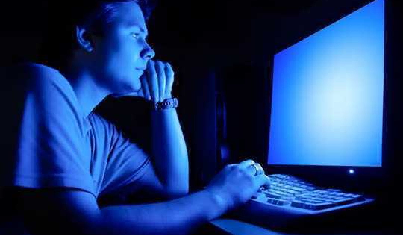 Blue Light Isn't The Main Source Of Eye Fatigue And Sleep Loss