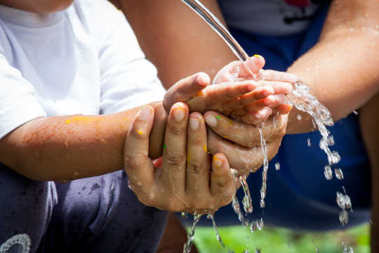 How To Best To Wash Your Hands When Traveling