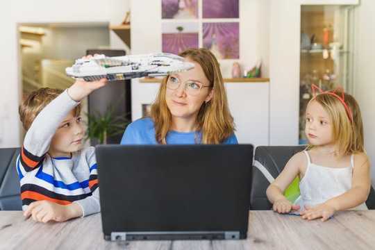 6 Strategies To Juggle Work And Young Kids At Home