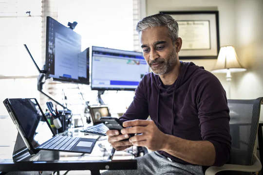 &nbsp;It’s possible to learn how to ignore what’s calling to us from the web. MoMo Productions/DigitalVision/Getty Images