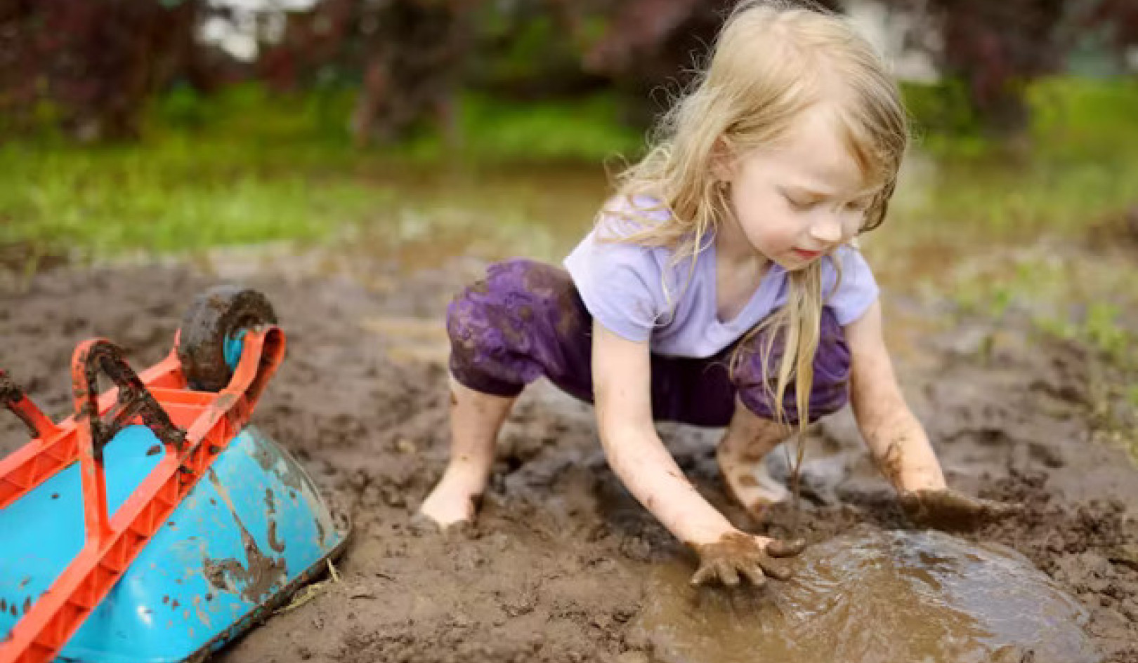 How Mud Play Boosts Your Child's Immune System